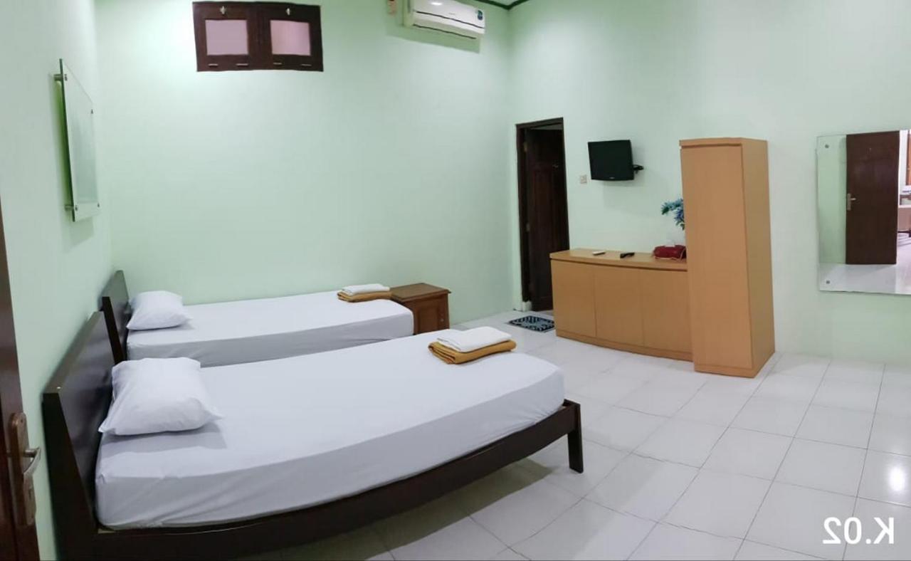 Embe Pitoe Syariah Gejayan Mitra Reddoorz Pakualaman Exterior foto