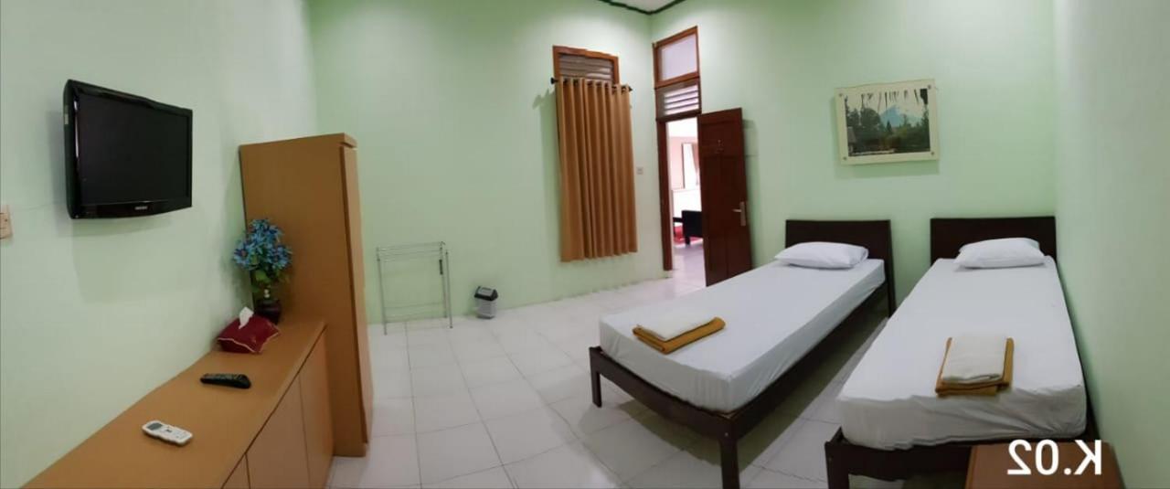 Embe Pitoe Syariah Gejayan Mitra Reddoorz Pakualaman Exterior foto