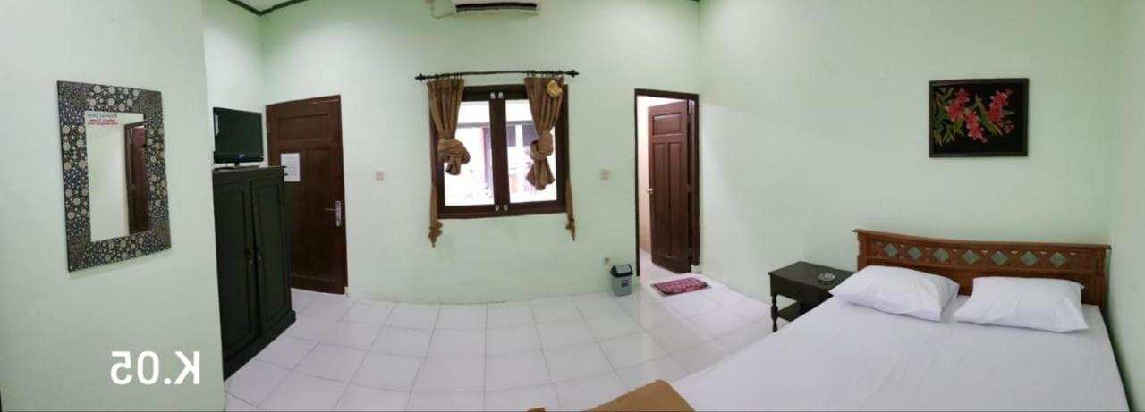 Embe Pitoe Syariah Gejayan Mitra Reddoorz Pakualaman Exterior foto