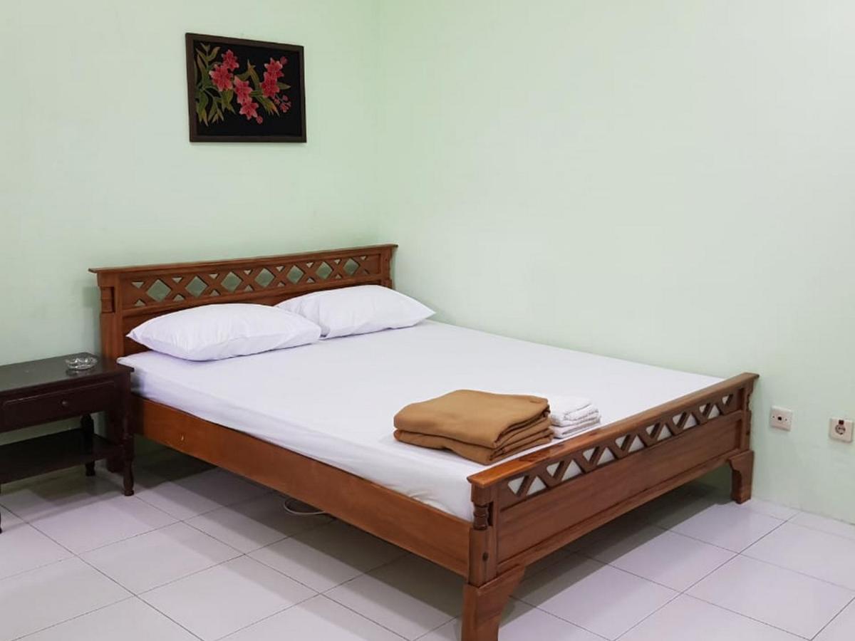Embe Pitoe Syariah Gejayan Mitra Reddoorz Pakualaman Exterior foto